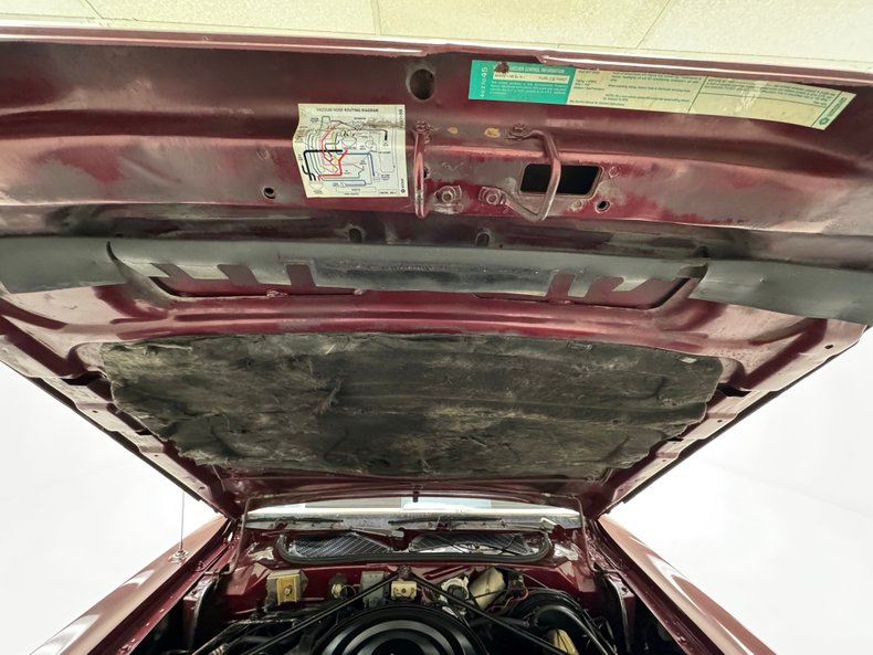 Dodge-Charger-1975-Vintage-Red-Metallic-Red-31