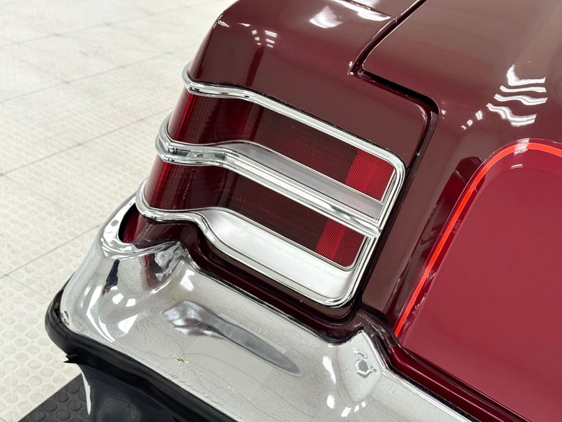 Dodge-Charger-1975-Vintage-Red-Metallic-Red-34