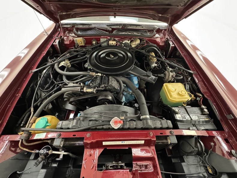 Dodge-Charger-1975-Vintage-Red-Metallic-Red-39