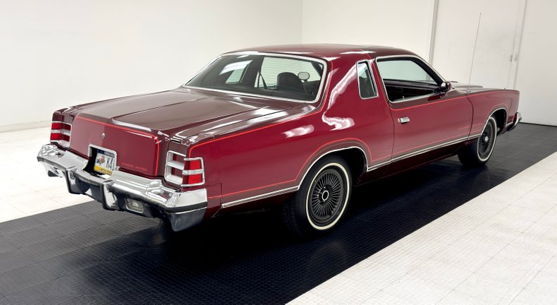 Dodge-Charger-1975-Vintage-Red-Metallic-Red-4