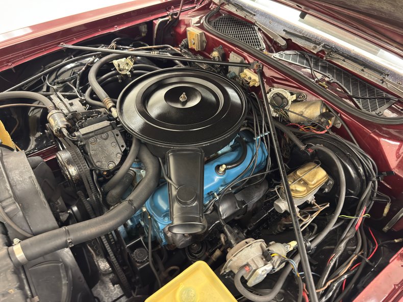 Dodge-Charger-1975-Vintage-Red-Metallic-Red-40