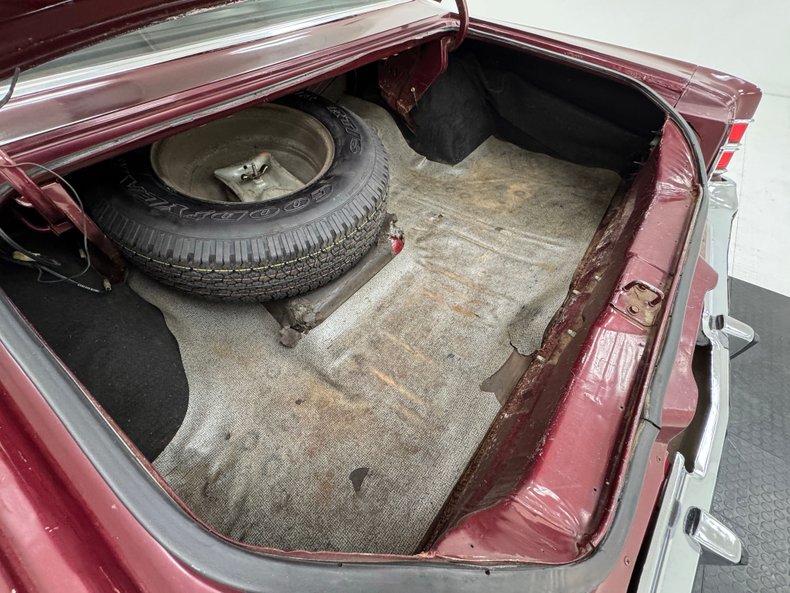 Dodge-Charger-1975-Vintage-Red-Metallic-Red-41