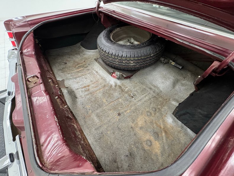 Dodge-Charger-1975-Vintage-Red-Metallic-Red-43