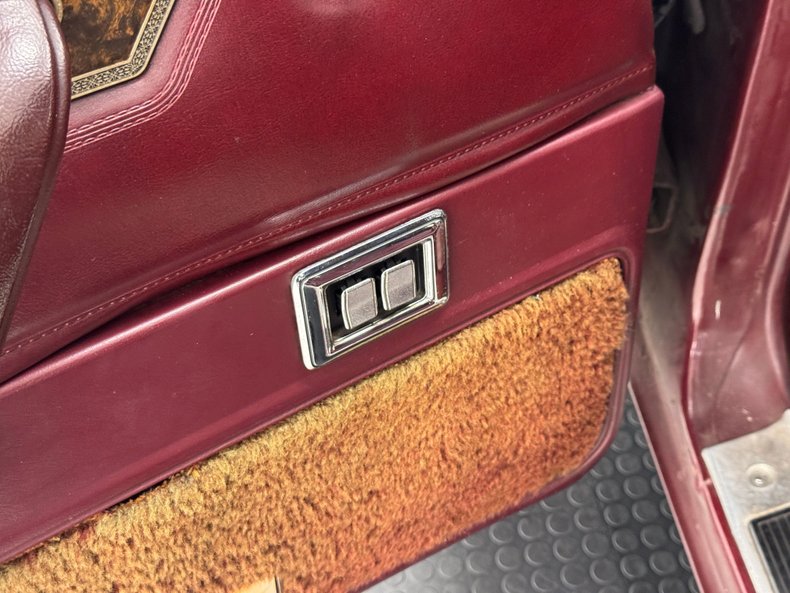 Dodge-Charger-1975-Vintage-Red-Metallic-Red-45