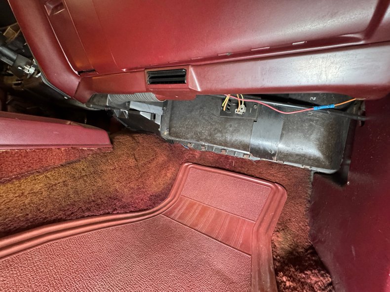 Dodge-Charger-1975-Vintage-Red-Metallic-Red-49