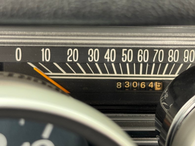 Dodge-Dart-1967-White-Black-11