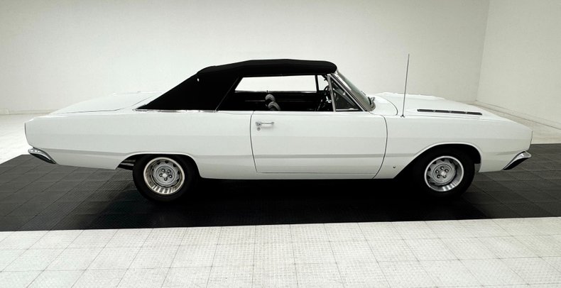 Dodge-Dart-1967-White-Black-19