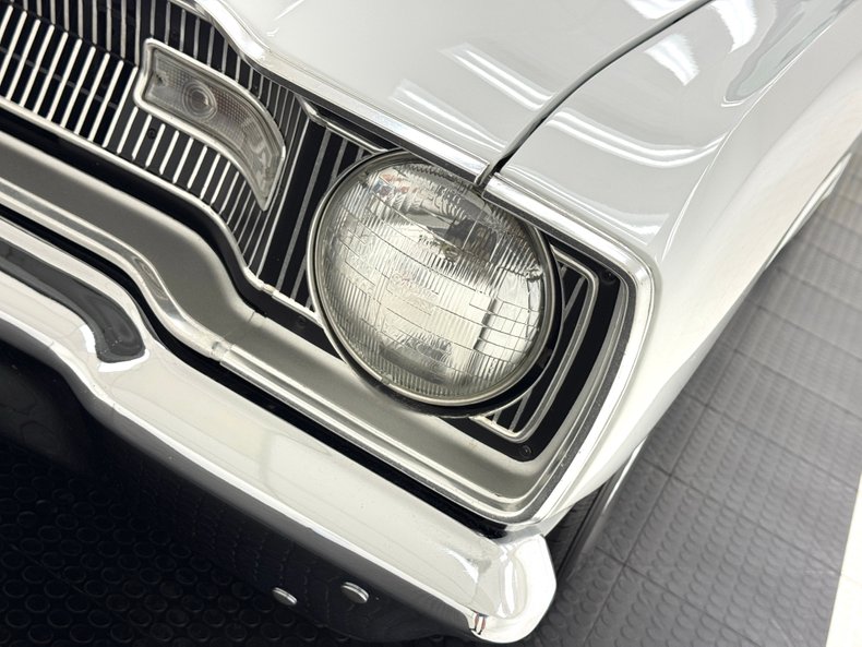 Dodge-Dart-1967-White-Black-23