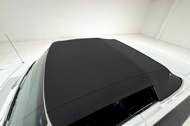 Dodge-Dart-1967-White-Black-27