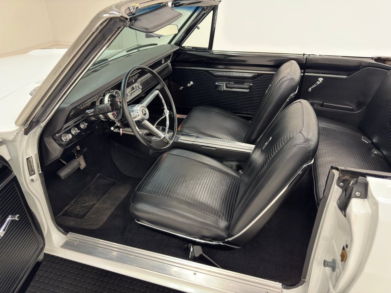 Dodge-Dart-1967-White-Black-3