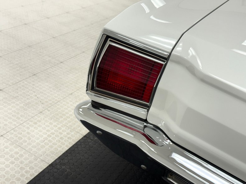 Dodge-Dart-1967-White-Black-34