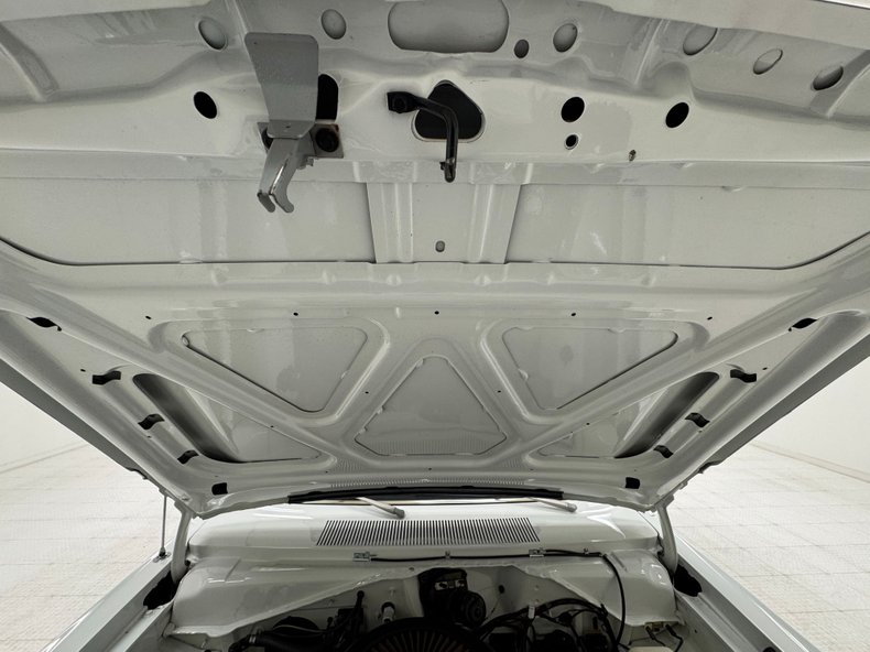 Dodge-Dart-1967-White-Black-35