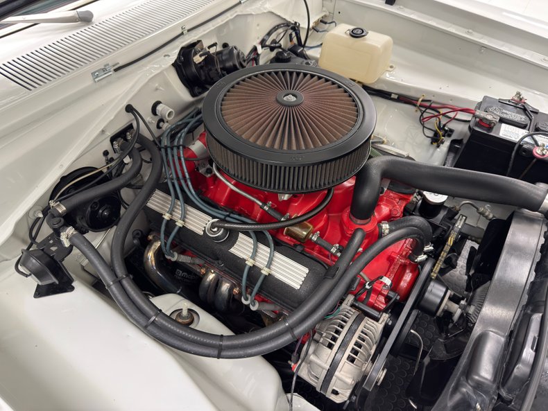 Dodge-Dart-1967-White-Black-36