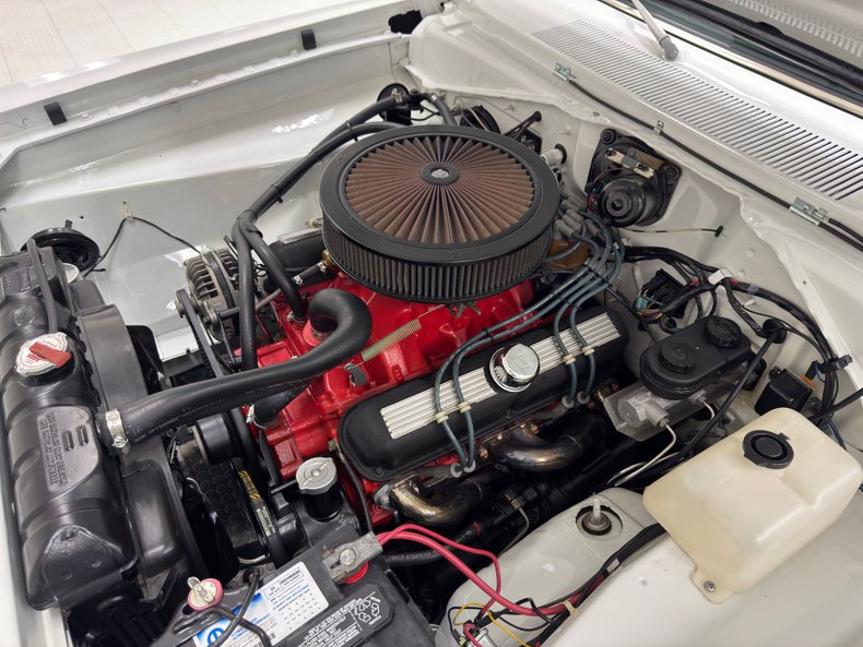 Dodge-Dart-1967-White-Black-38