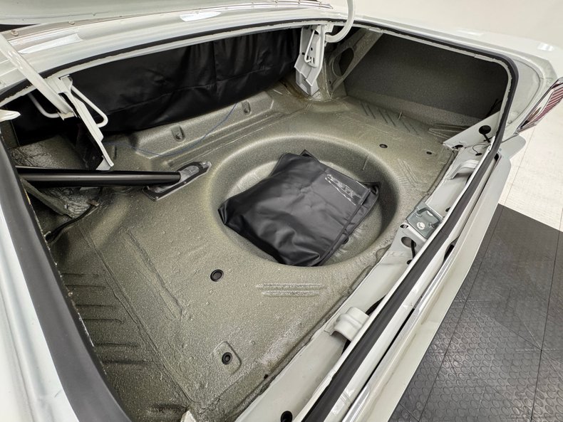 Dodge-Dart-1967-White-Black-40