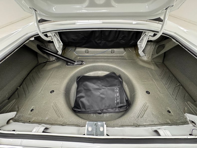 Dodge-Dart-1967-White-Black-41