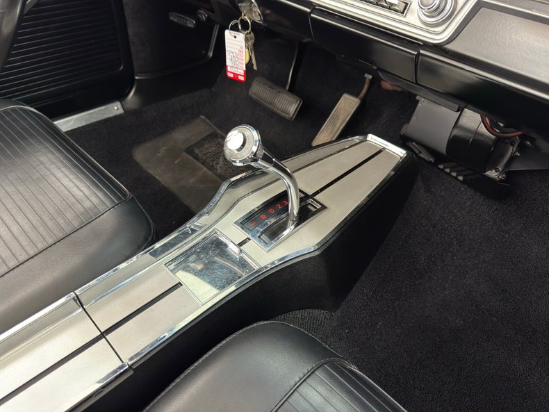 Dodge-Dart-1967-White-Black-44