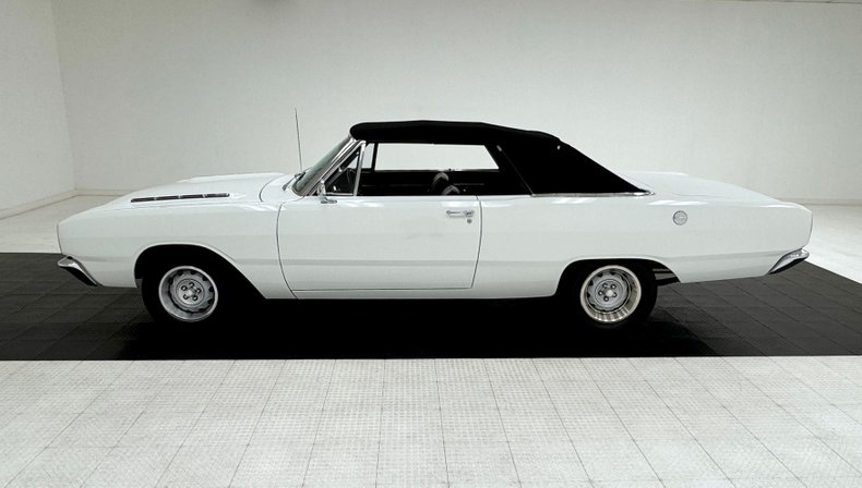 Dodge-Dart-1967-White-Black