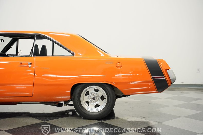 Dodge-Dart-1970-Orange-Black-24