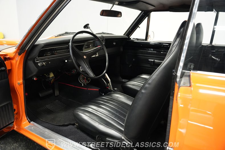 Dodge-Dart-1970-Orange-Black-3