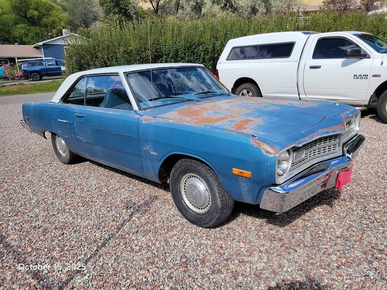 Dodge-Dart-1974-Blue-White-Blue-3