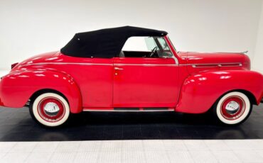 Dodge-Luxury-liner-1940-Viper-Red-Dove-Gray-18