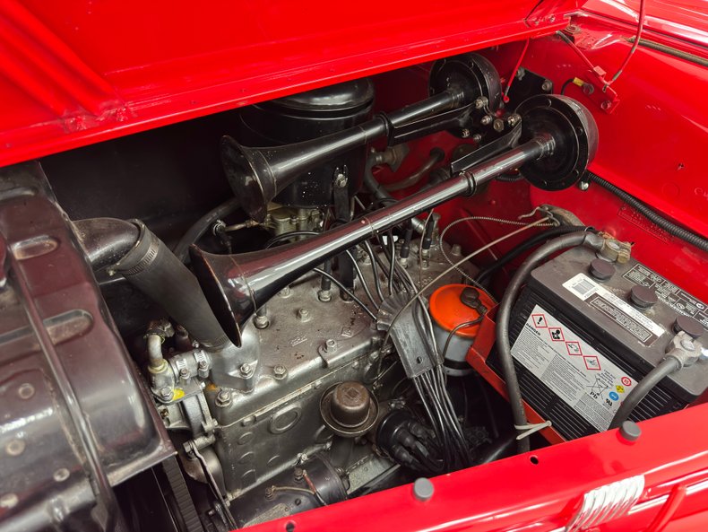 Dodge-Luxury-liner-1940-Viper-Red-Dove-Gray-21