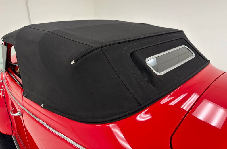 Dodge-Luxury-liner-1940-Viper-Red-Dove-Gray-26