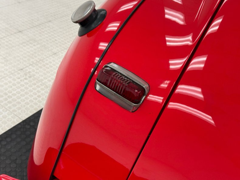Dodge-Luxury-liner-1940-Viper-Red-Dove-Gray-28