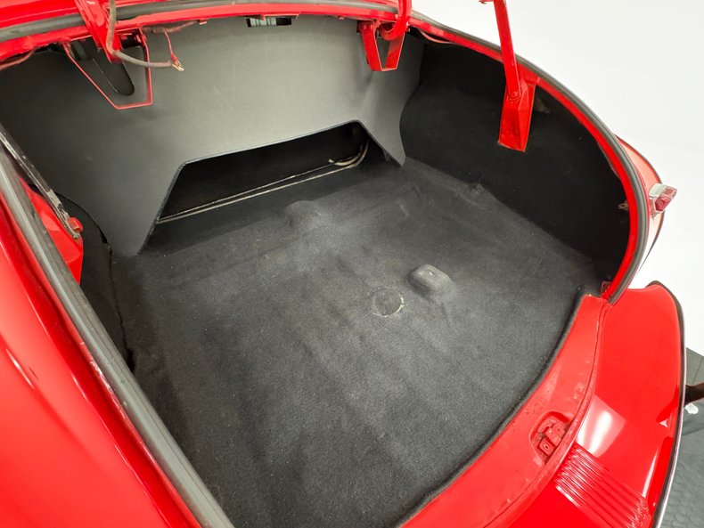 Dodge-Luxury-liner-1940-Viper-Red-Dove-Gray-35