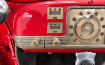 Dodge-Luxury-liner-1940-Viper-Red-Dove-Gray-45
