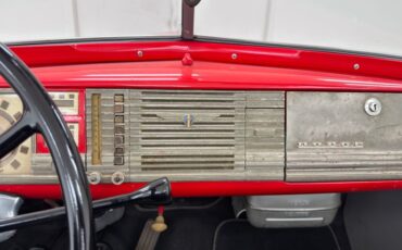 Dodge-Luxury-liner-1940-Viper-Red-Dove-Gray-47