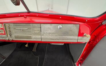 Dodge-Luxury-liner-1940-Viper-Red-Dove-Gray-48