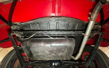 Dodge-Luxury-liner-1940-Viper-Red-Dove-Gray-6