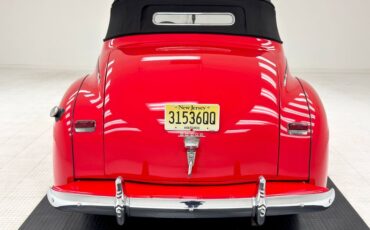 Dodge-Luxury-liner-1940-Viper-Red-Dove-Gray-8
