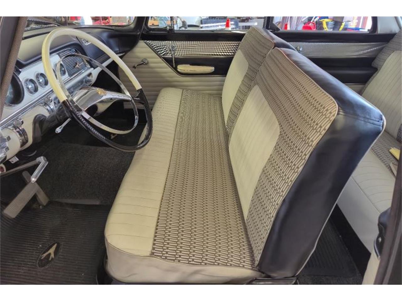 Dodge-Royal-lancer-1956-YellowBlack-WhiteGreyBlack-1