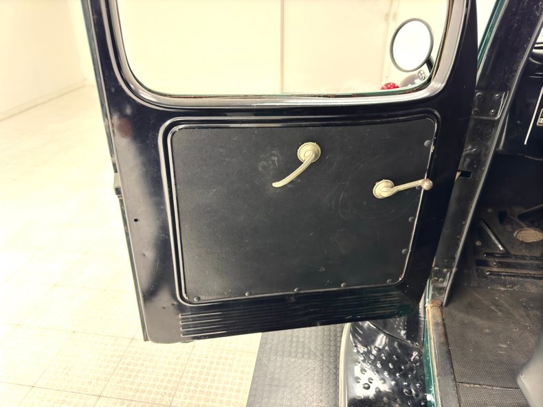 Dodge-Vc-1940-Arbor-Green-Black-1