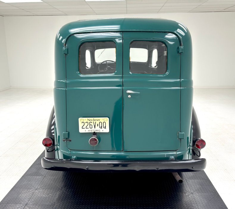 Dodge-Vc-1940-Arbor-Green-Black-10