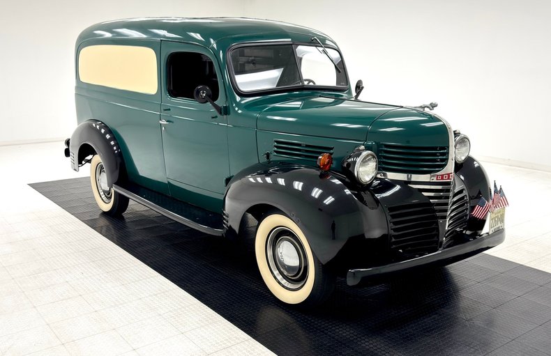 Dodge-Vc-1940-Arbor-Green-Black-13