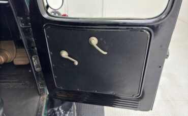 Dodge-Vc-1940-Arbor-Green-Black-2