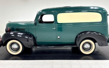 Dodge-Vc-1940-Arbor-Green-Black