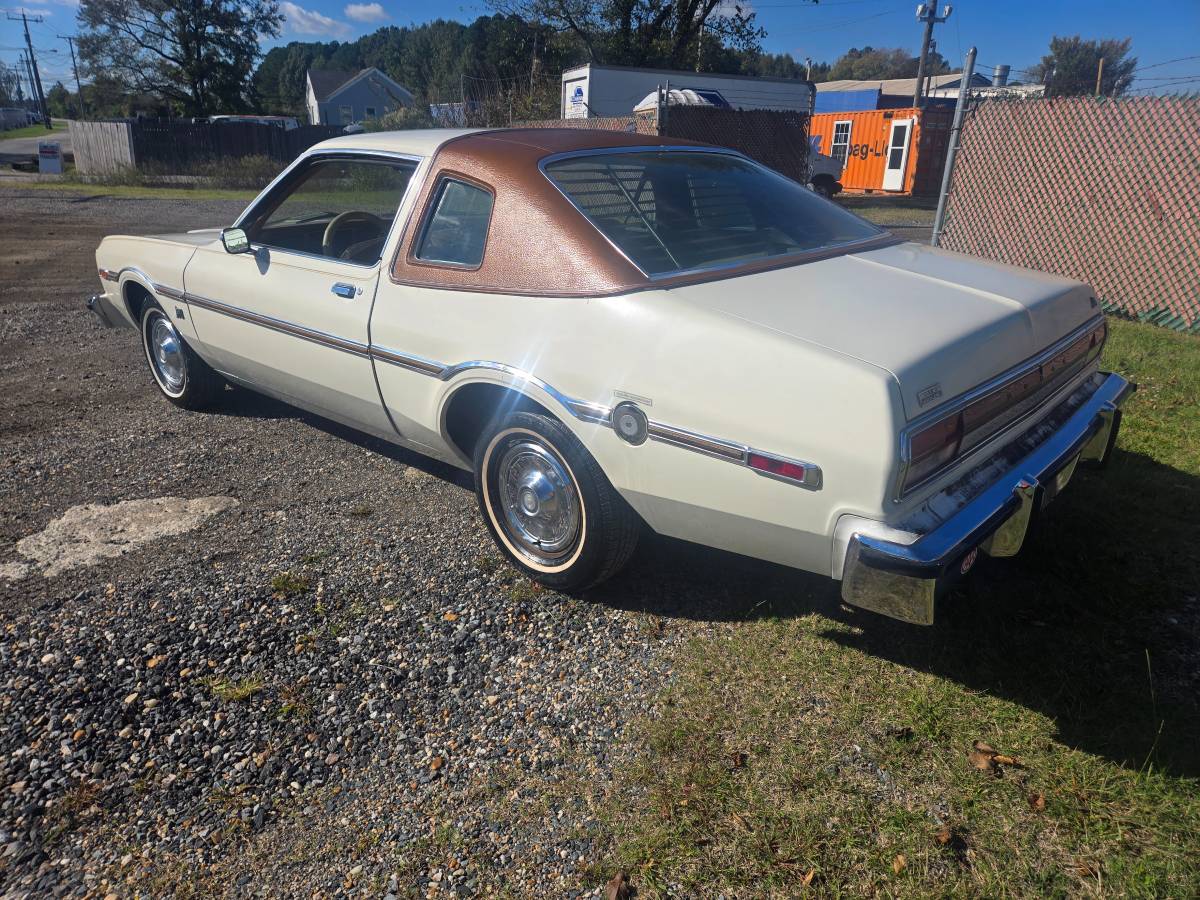 Dodge-aspen-1977-white-11