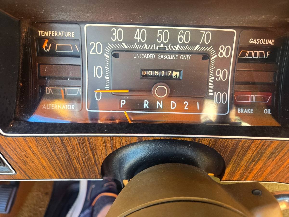 Dodge-aspen-1977-white-14