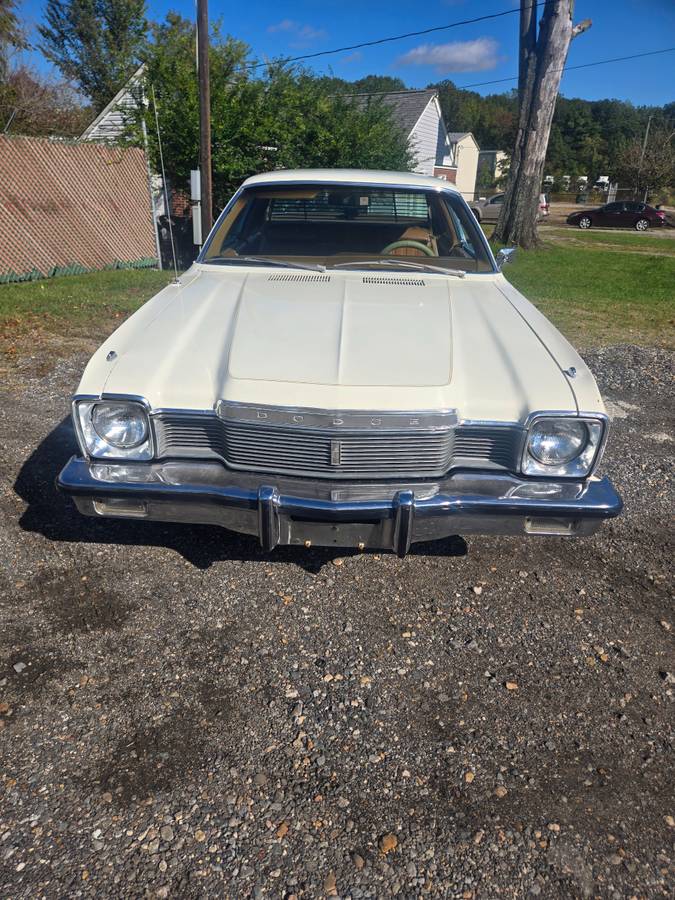 Dodge-aspen-1977-white-18