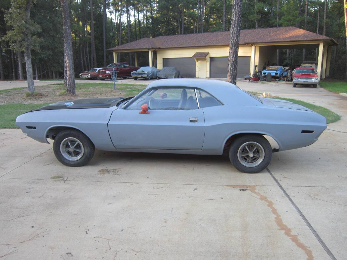 Dodge-challenger-1970-red-140