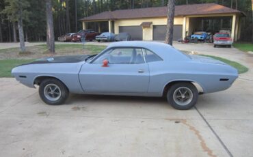Dodge-challenger-1970-red-157