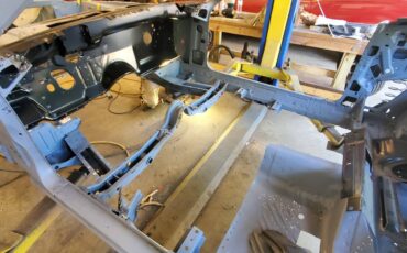 Dodge-challenger-1970-red-31