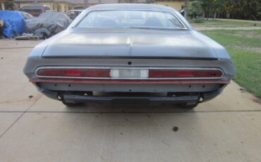 Dodge-challenger-1970-red-41