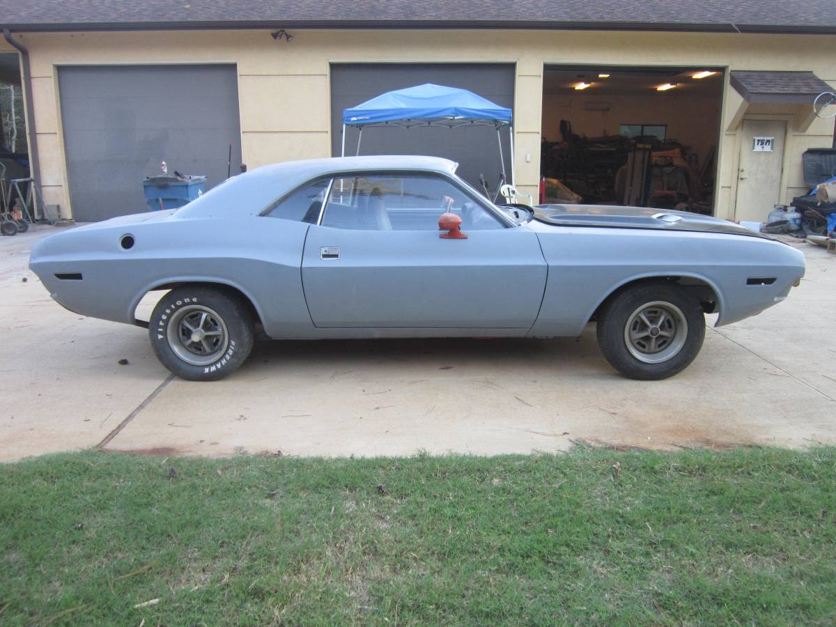 Dodge-challenger-1970-red-92