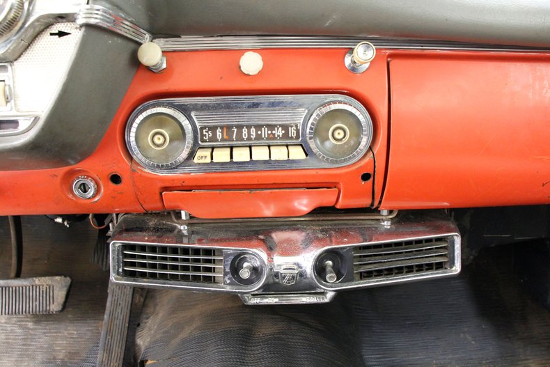 Edsel-Corsair-1958-Silver-Gray-Metallic-Red-4